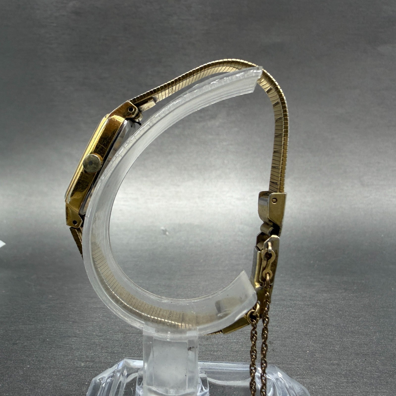 Seiko Tank Watch Women 13mm Champagne Dial Gold Tone 1320-5549 New Battery 76D6