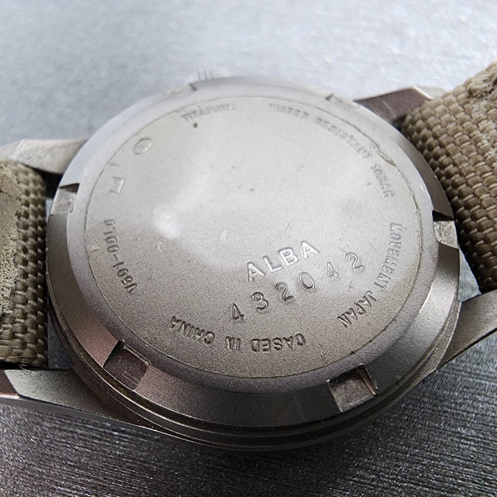 Seiko ALBA Watch Women 27mm Silver Dial Titanium Round V5010DL0 New Battery10