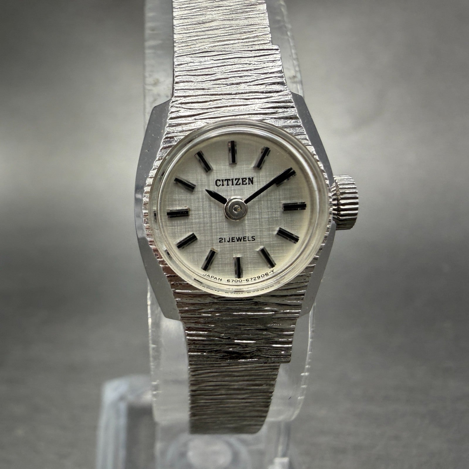 Citizen Watch Women 16mm Silver Dial Silver Tone Manual Rectangle 4-672917 Runs0