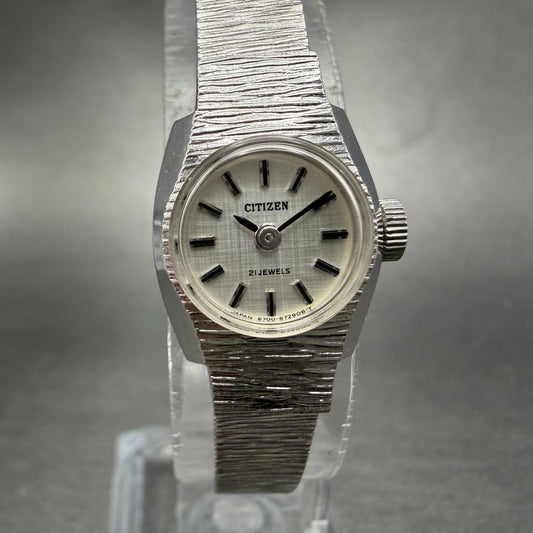 Citizen Watch Women 16mm Silver Dial Silver Tone Manual Rectangle 4-672917 Runs0