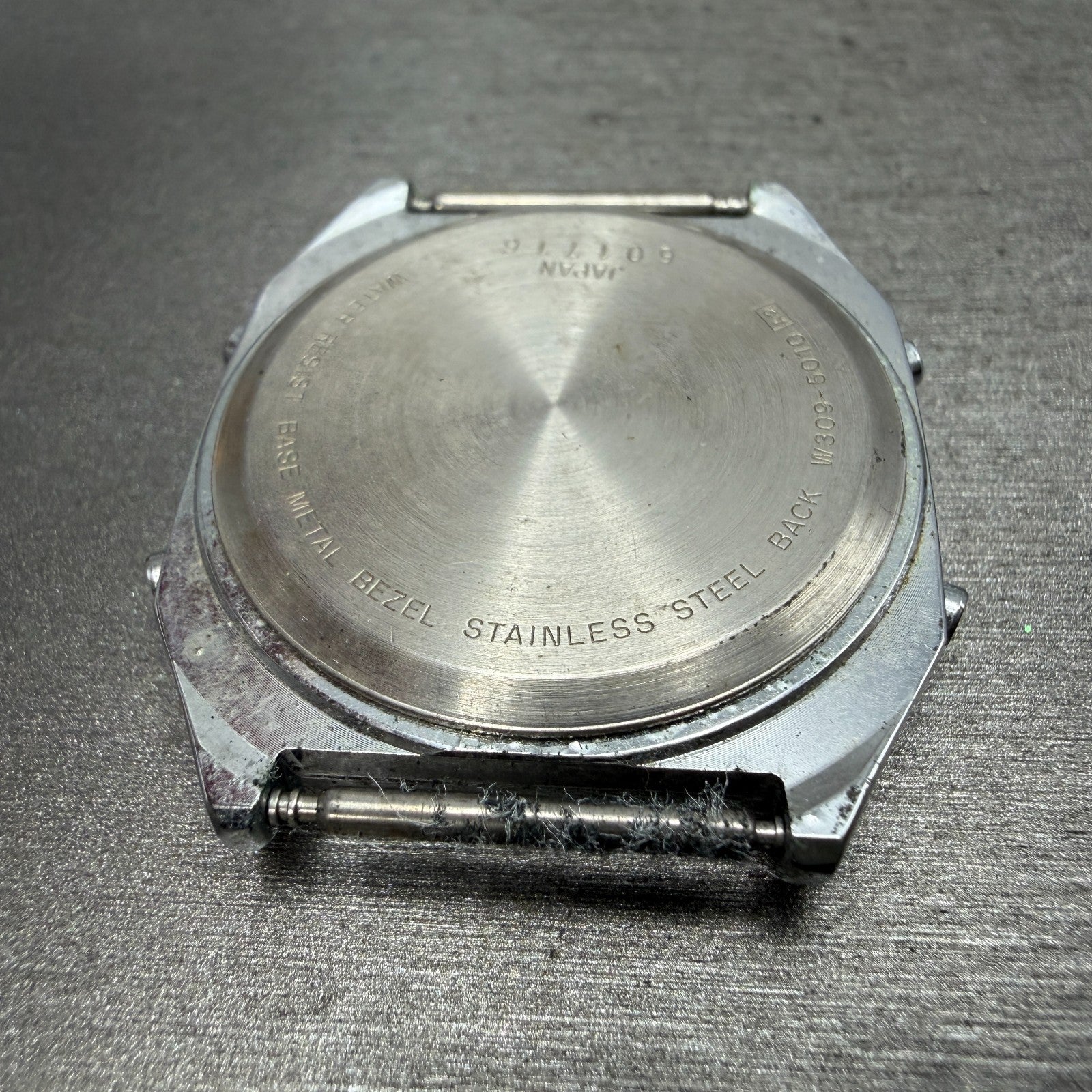 Seiko ALBA Watch Men 32mm Silver Alarm Chrono Digital Octagon W309-5010 New Batt9