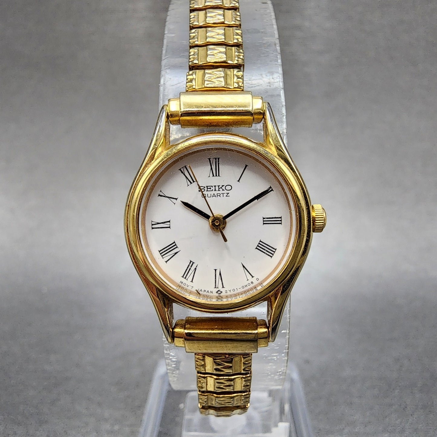 Seiko Watch Women 20mm White Dial Gold Tone Round 2y010a10 New Battery0