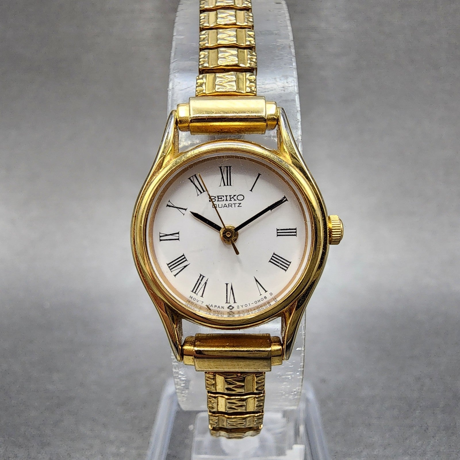 Seiko Watch Women 20mm White Dial Gold Tone Round 2y010a10 New Battery0