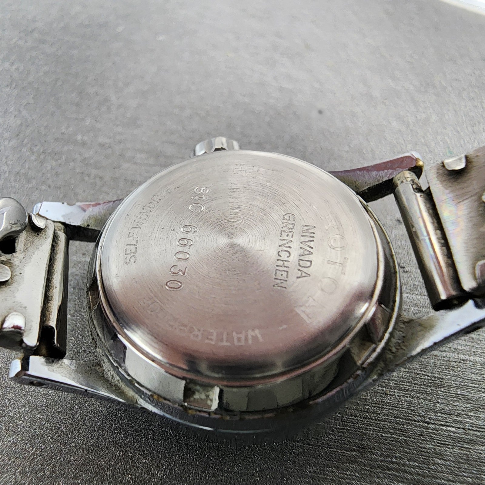 Croton Nivada Grenchen Aquamatic Watch Women 22mm Cream Dial Silver Tone Runs8