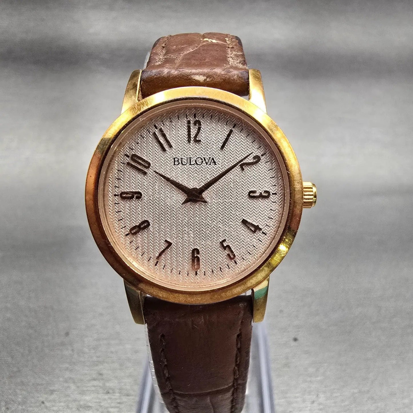 Bulova Watch Women 27mm White Dial Gold Tone Round 97L121 New Battery Vintage0