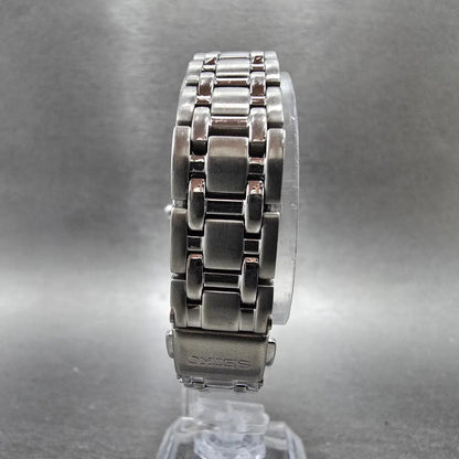 Seiko Solar Watch Women 30mm MOP Dial Silver Date Round V137-0BC0 Runs7