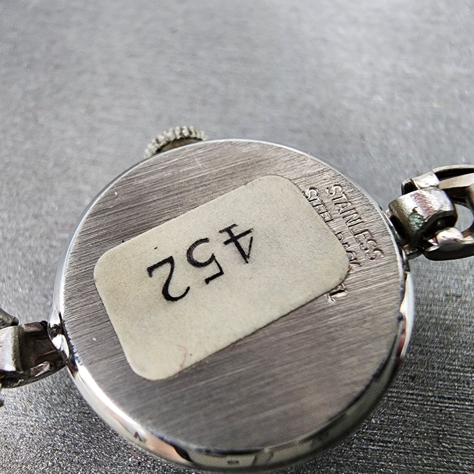 Wittnauer Watch Women 19mm White Dial Steel Round Manual Wind Runs NOS12