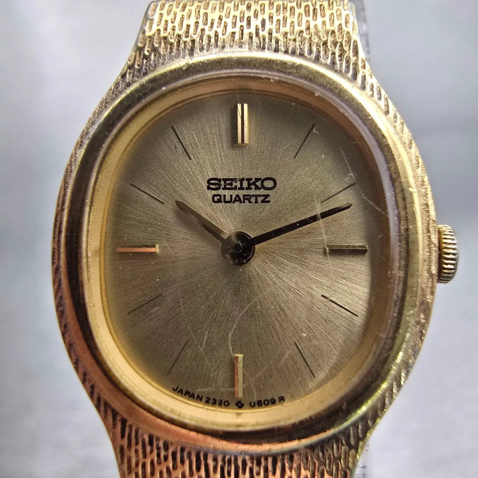 Seiko Watch Women 20mm Gold Dial Gold Tone Oval 2320-5359 New Battery Vintage1