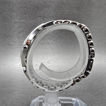 Seiko Solar Watch Women 23mm MOP Dial Silver Tone Round V115-0AP0 Runs7