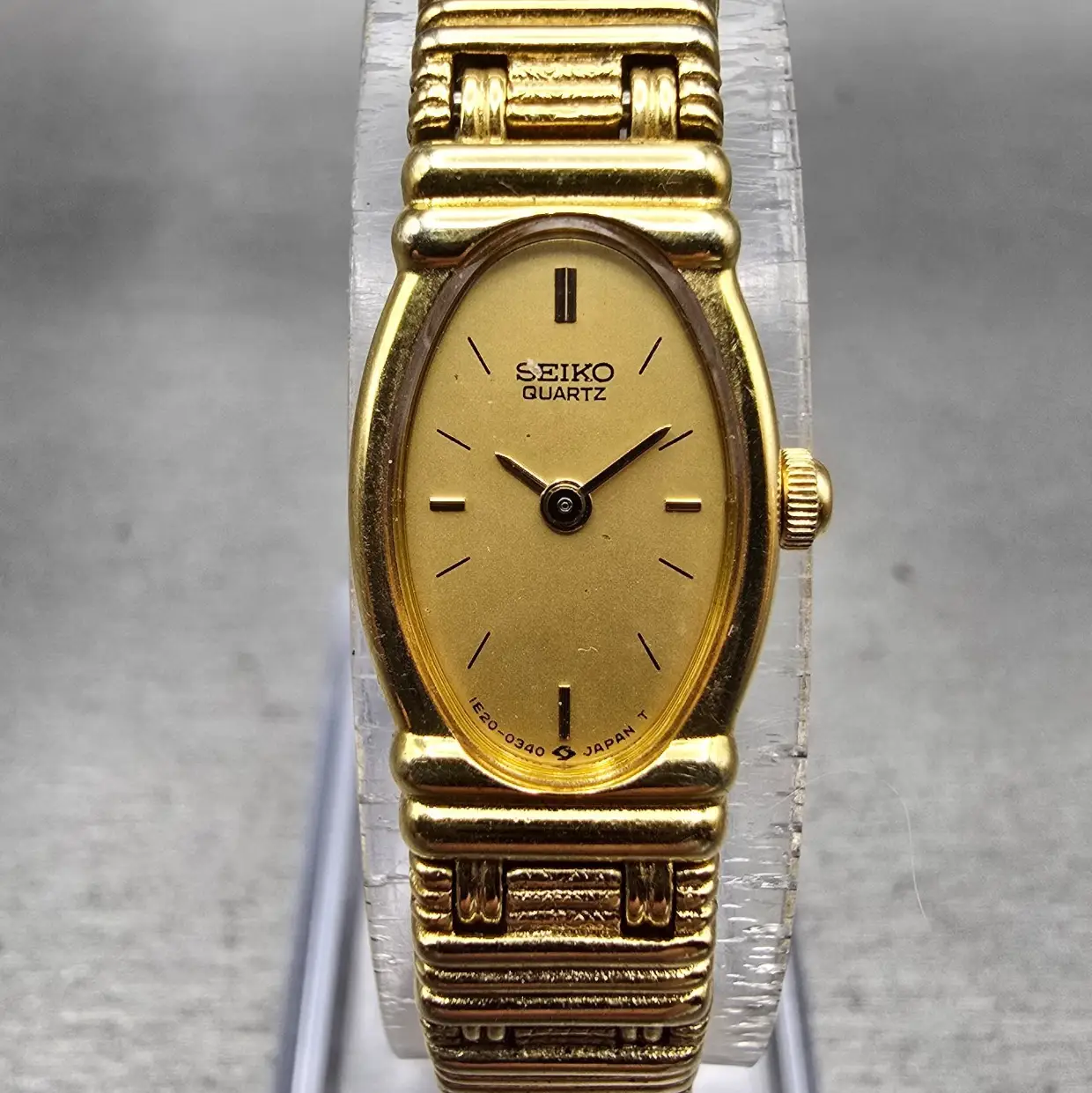 Seiko Watch Women 12mm Gold Dial Gold Tone Oval 1E20-5179 New Battery Vintage0