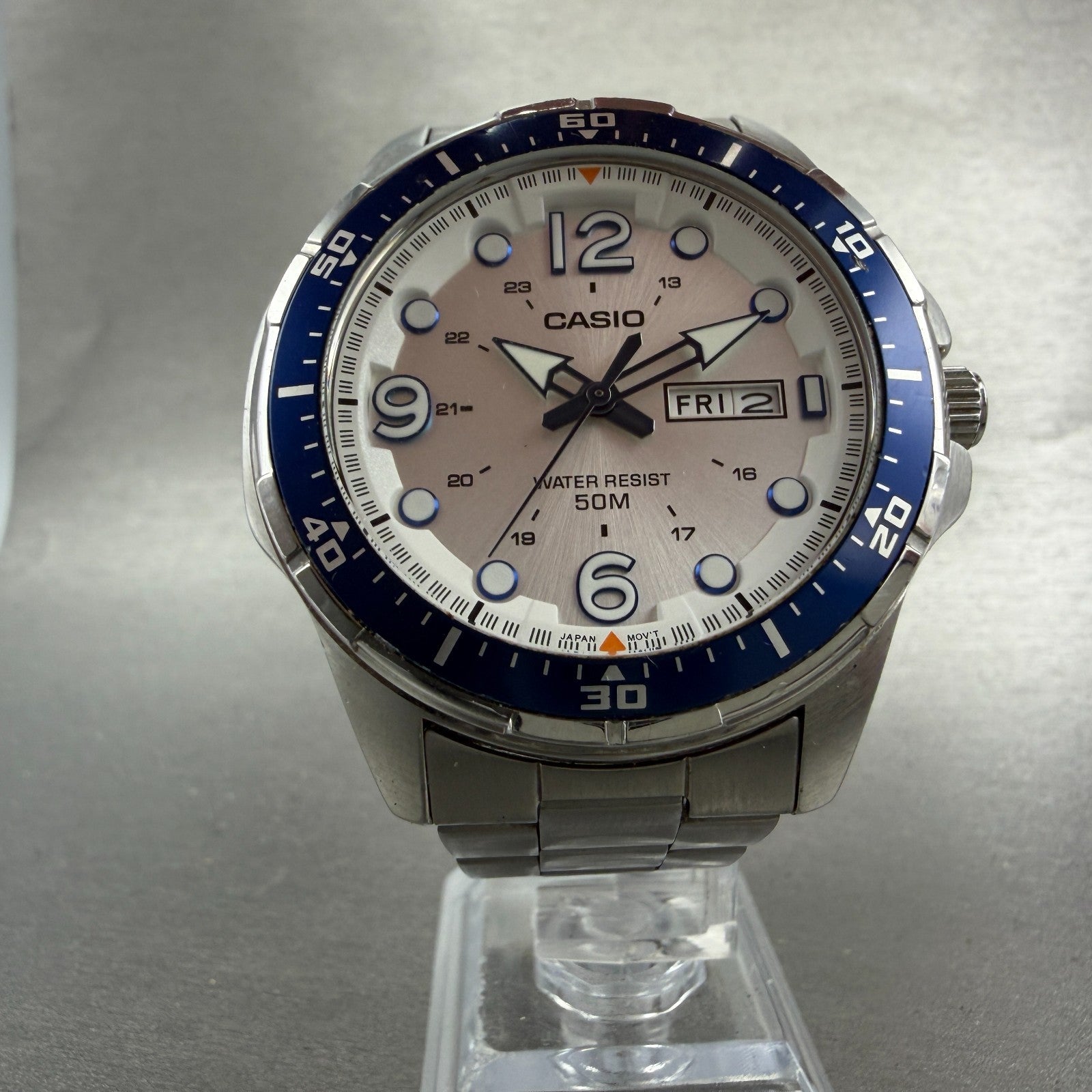 Casio Watch Men 44mm Silver Dial Silver Tone Daydate MTD-100 New Batt Blue Bezel5