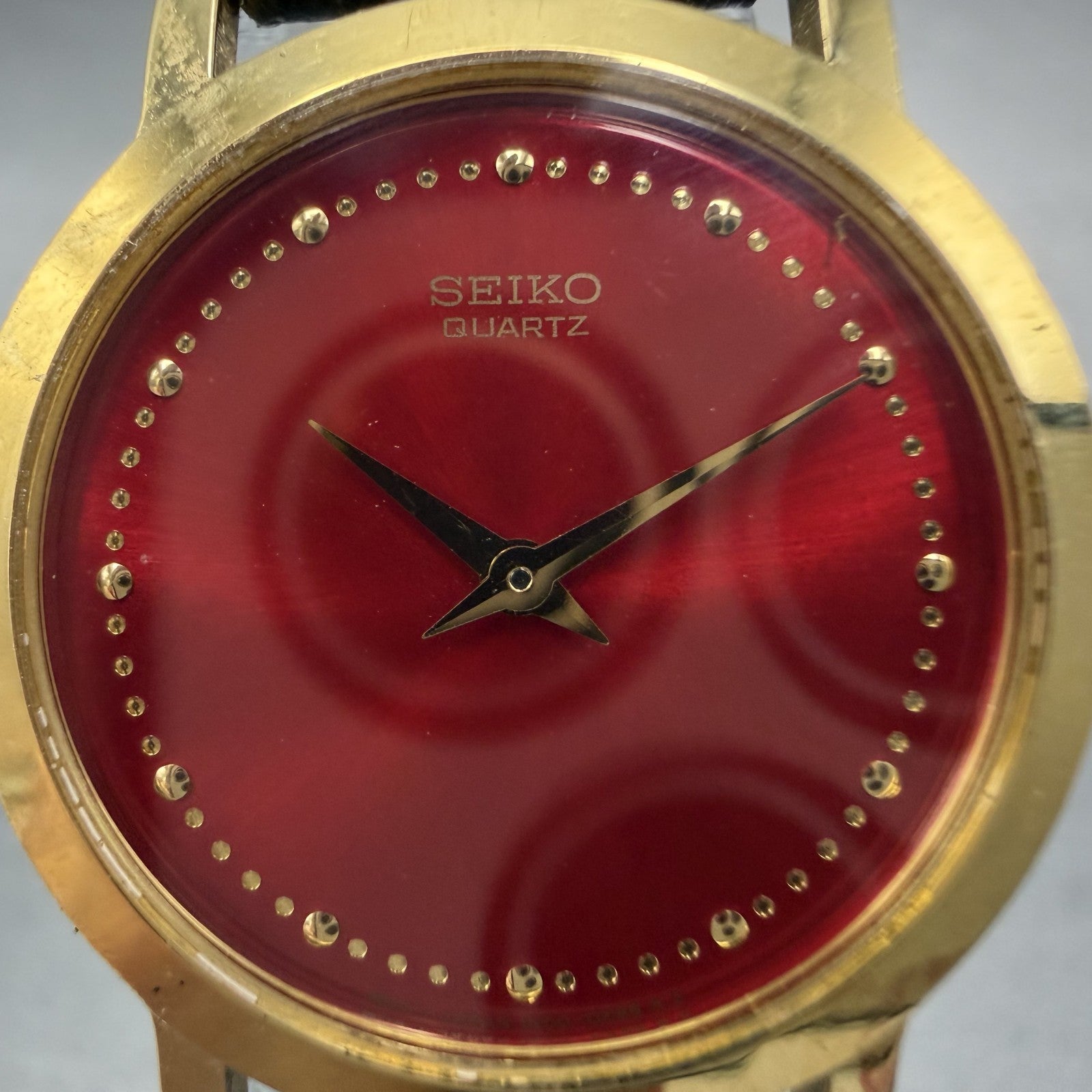 Seiko Watch Women 26mm Red Dial Gold Tone Round 1N00-0A29 New Battery Leather1