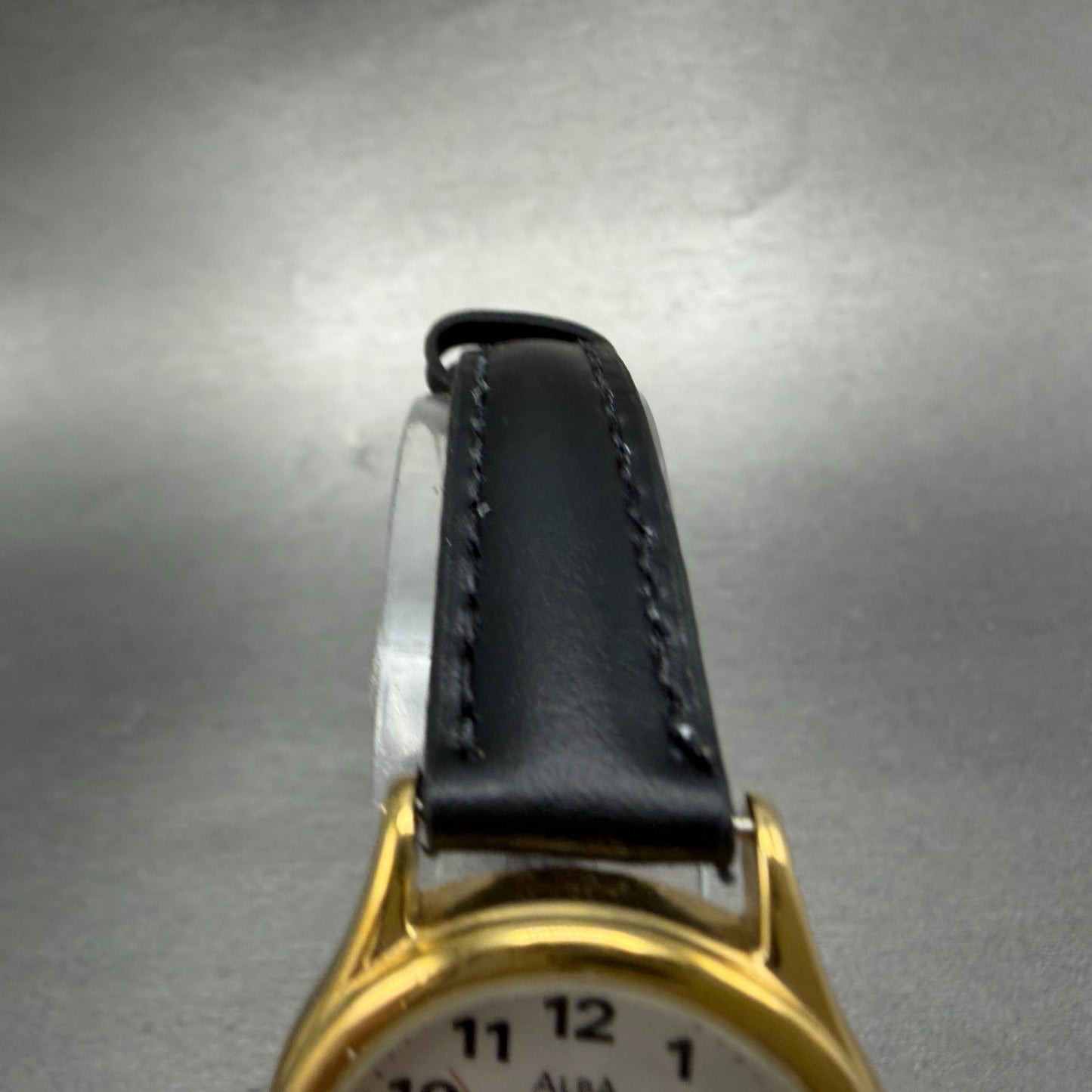Seiko Alba Watch Women 26mm Silver Dial Gold Tone Round V811-1890 New Battery4