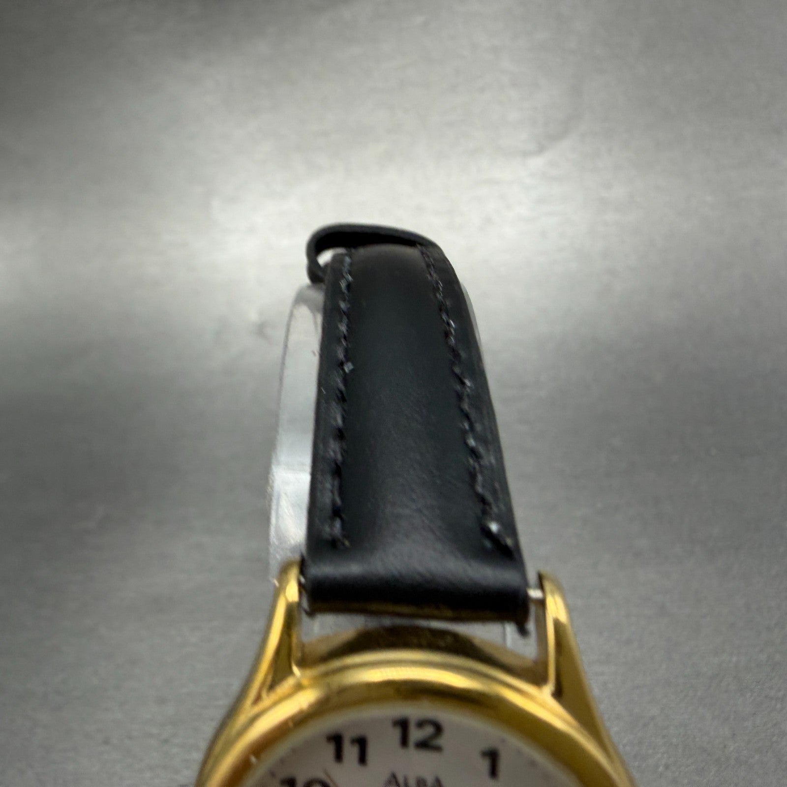 Seiko Alba Watch Women 26mm Silver Dial Gold Tone Round V811-1890 New Battery4