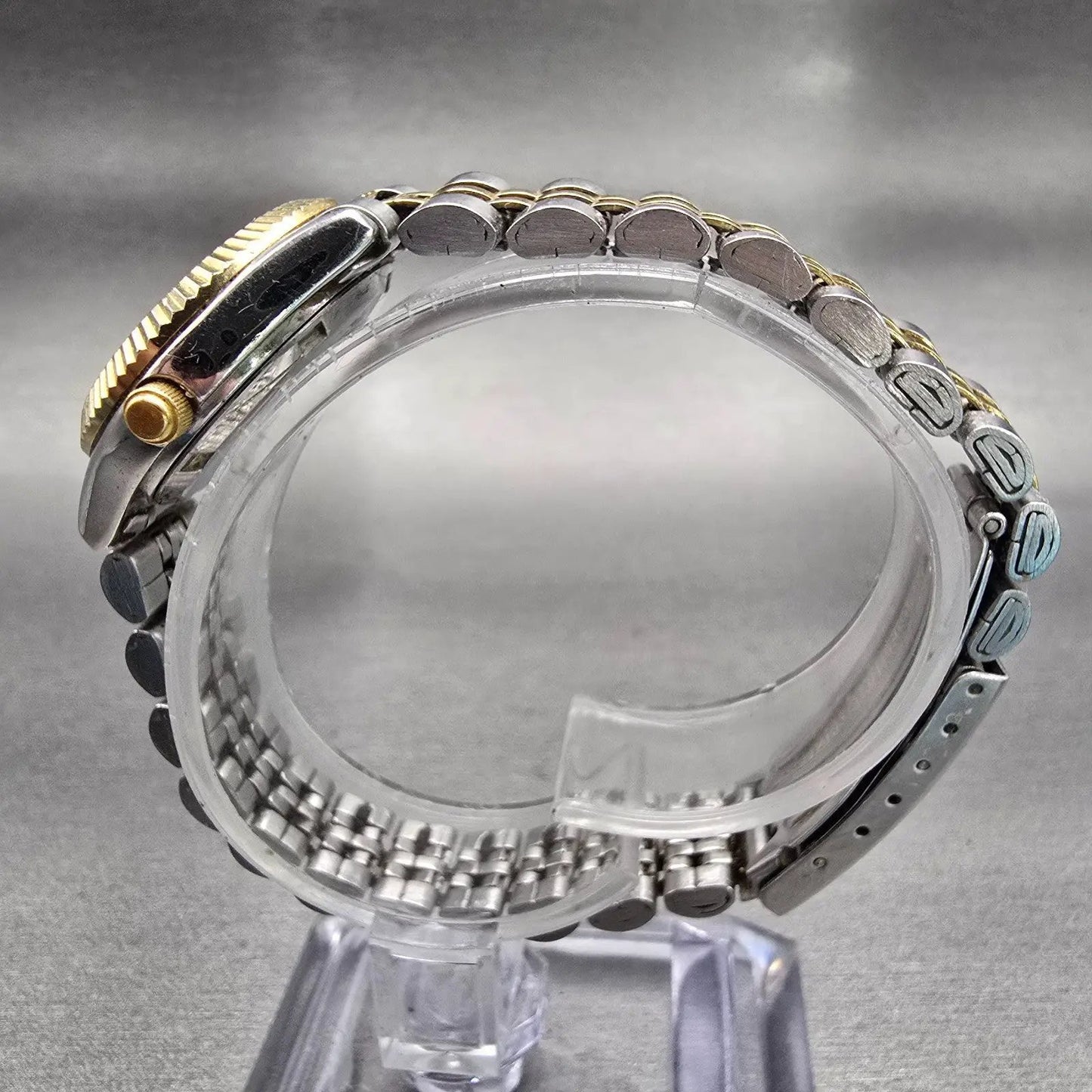 Citizen CQ Watch Women 25mm Silver Dial Two Tone Daydate 1002-R15119 New Battery6