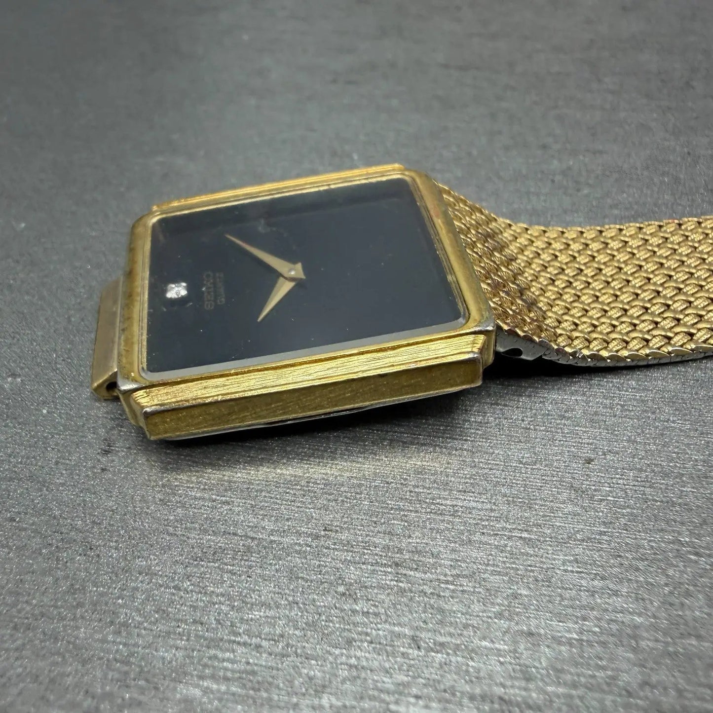 Seiko Tank Watch Men 25mm Black Dial Gold Tone Rectangle READ!! 7430-5499 NewBat5