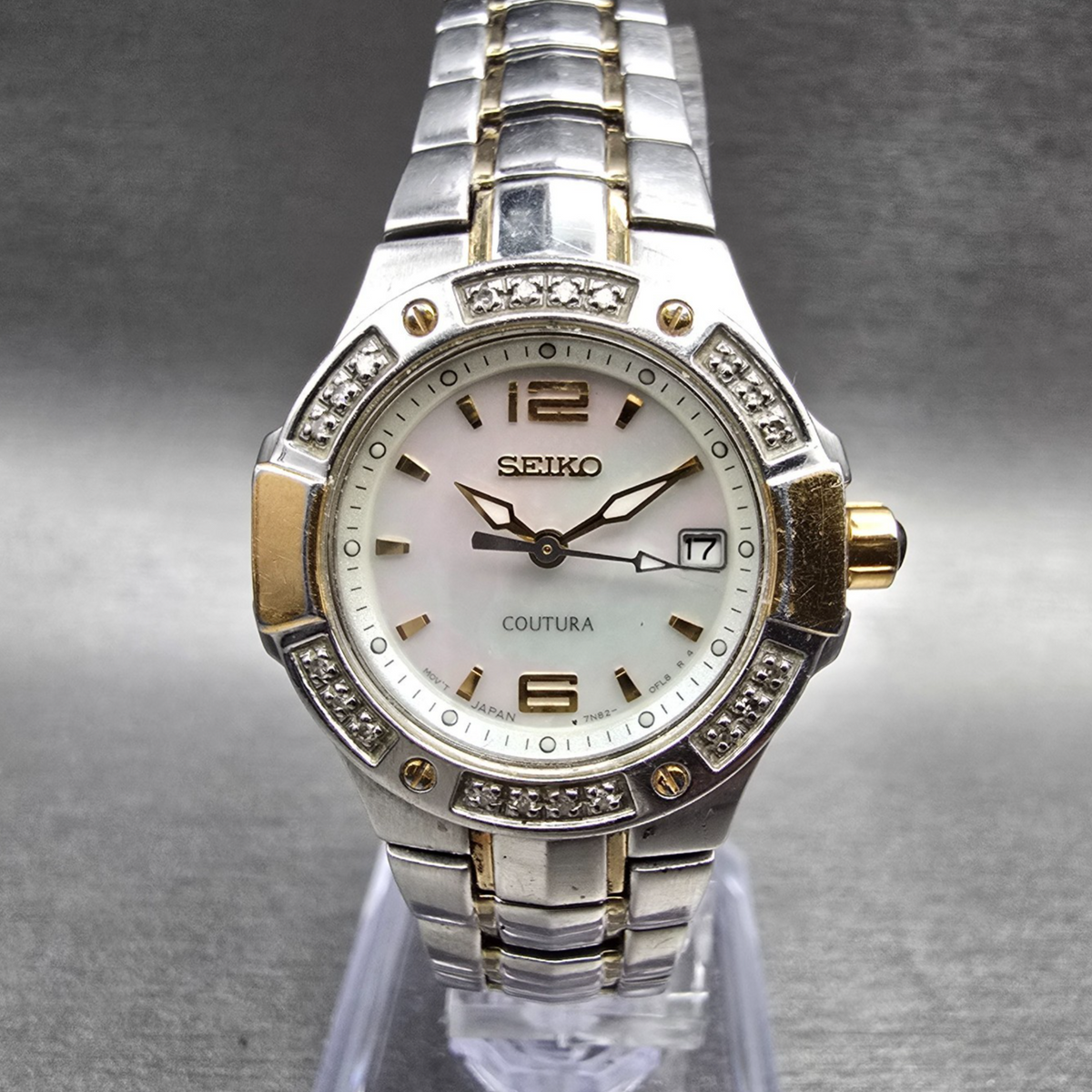 Seiko Coutura Watch Women 26mm MOP Dial Two Tone Date Diamond 7N82-0CG0 NewBat L0