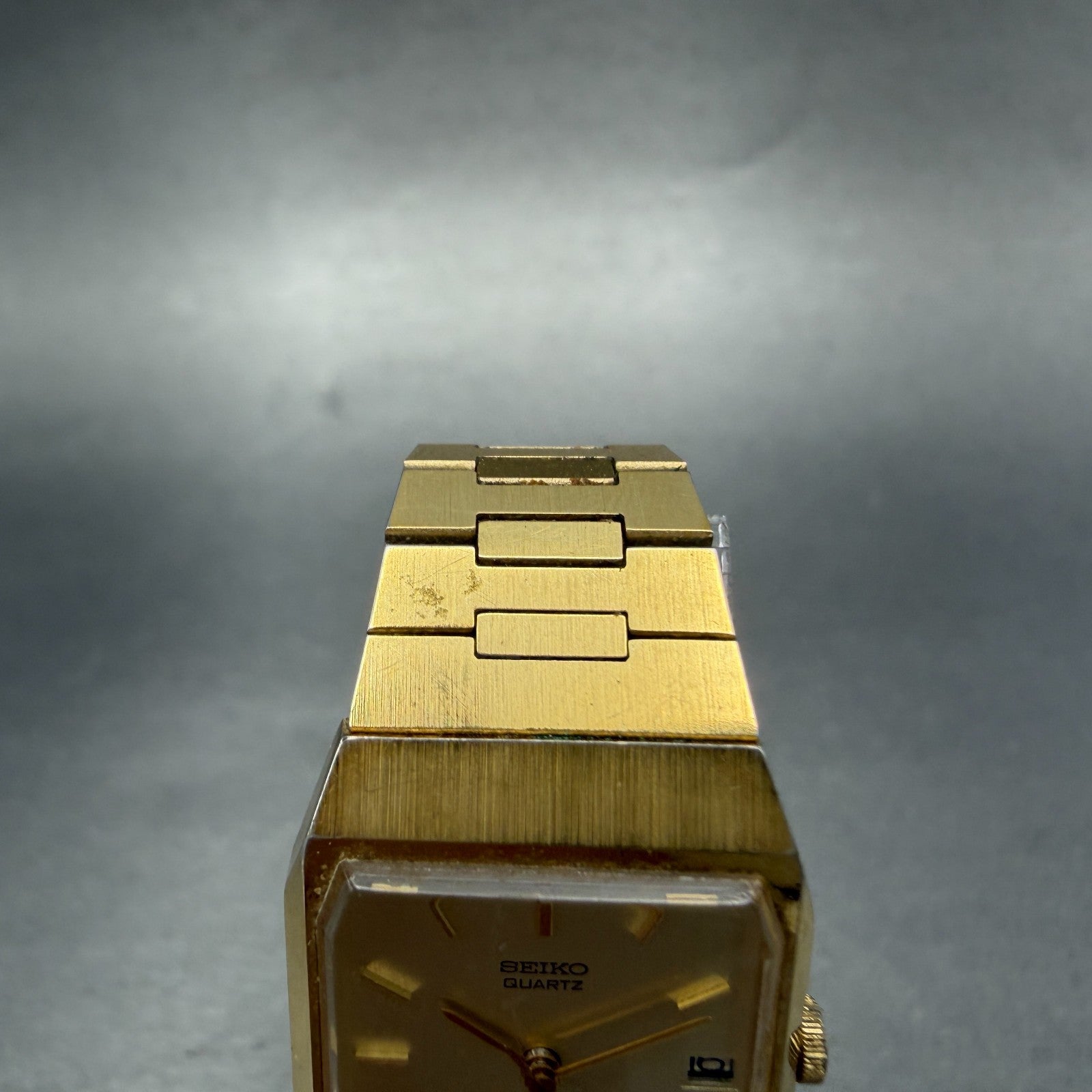 Seiko 5 Watch Tank Watch Women 21mm Champagne Dial Gold Tone Date  New Battery4