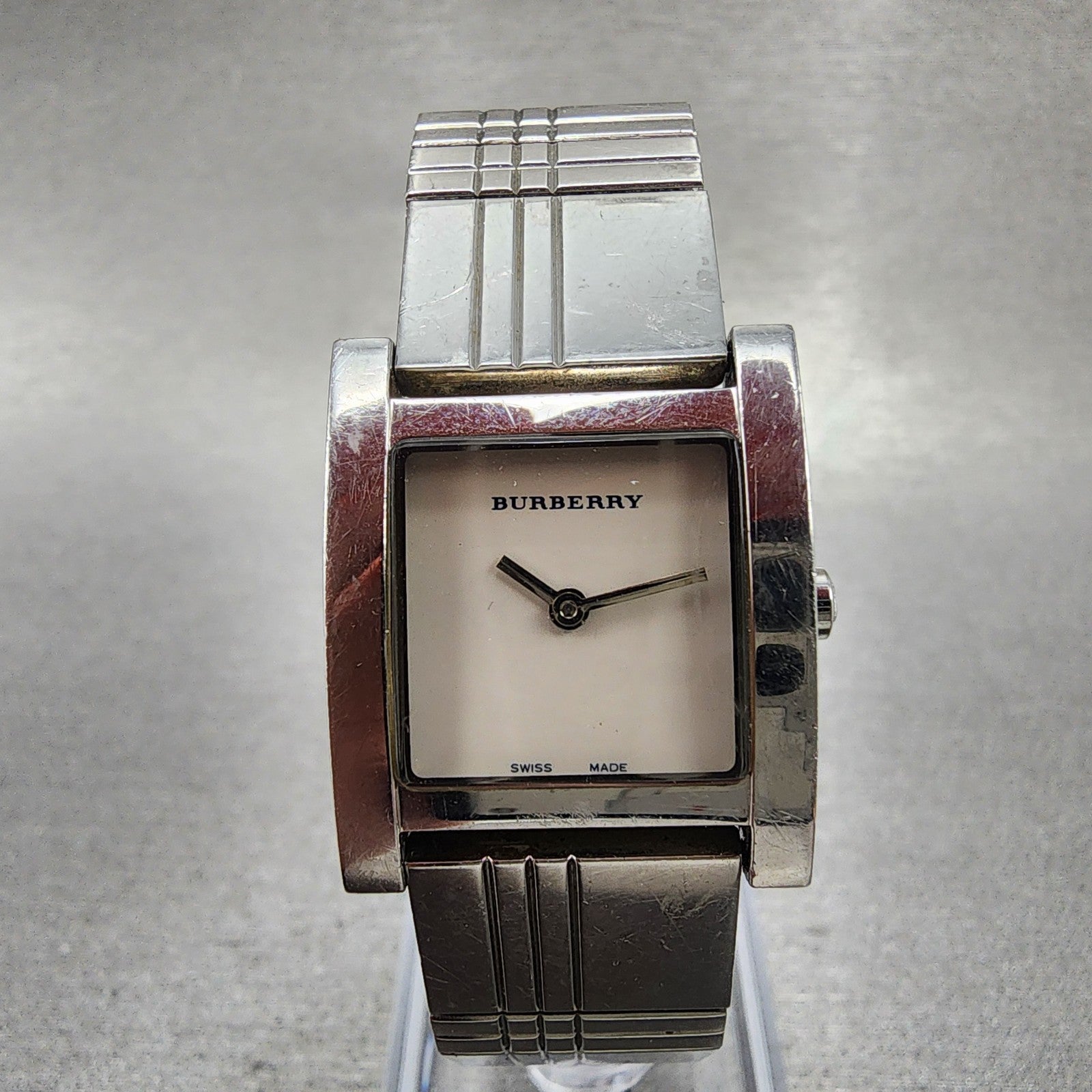 Burberry Tank Watch Women White Dial Stainless Steel Rectangle BU4303 New Batt0