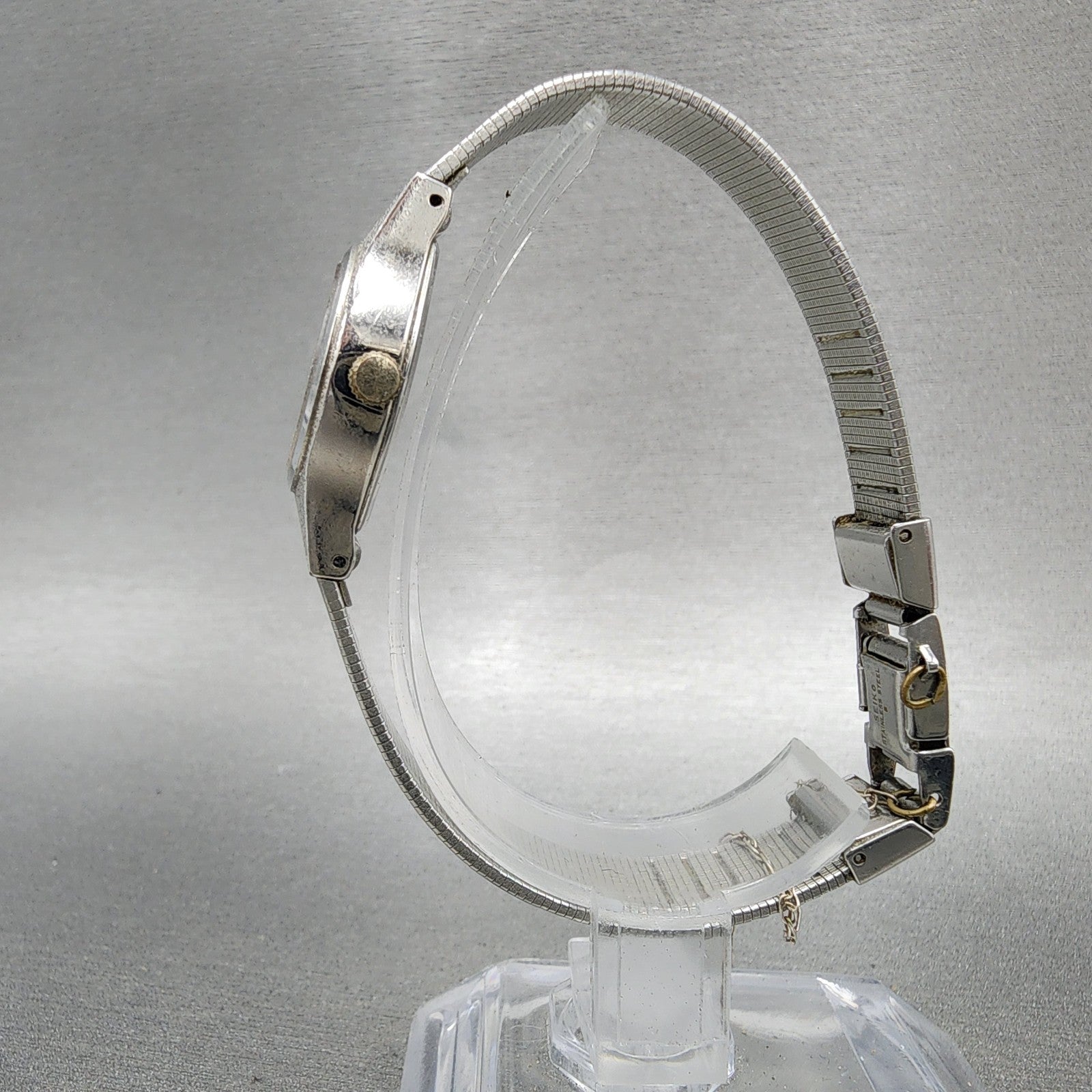 Seiko Watch Women 20mm Silver Dial Silver Tone Round 8Y210010  New Battery7