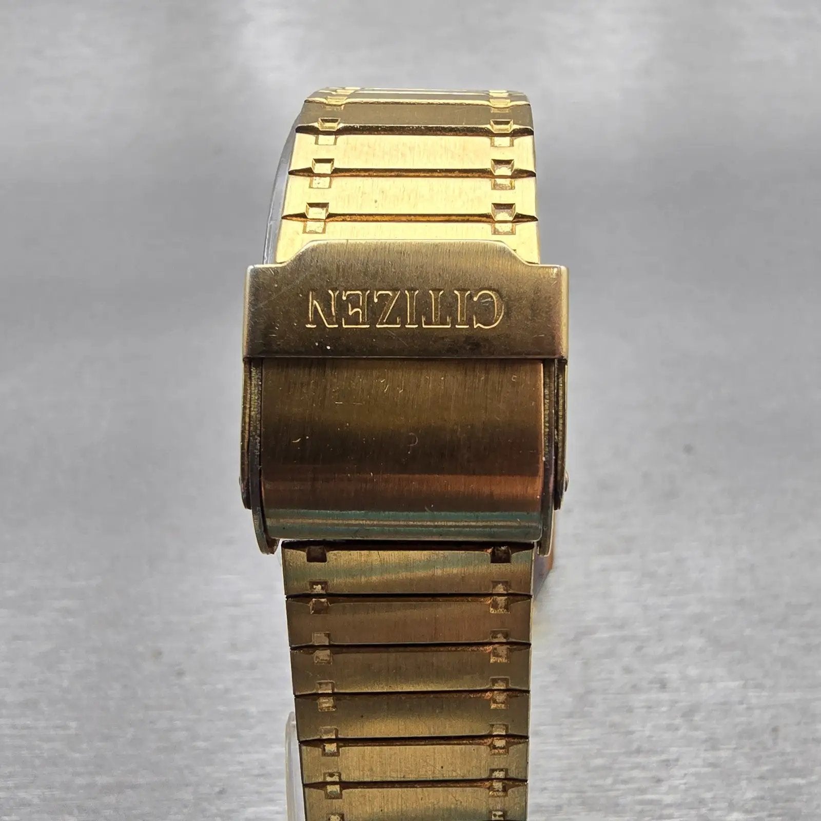 Citizen CQ Watch Men 28mm Silver Dial Gold Tone Rectangle 4031-491963 New Batt7