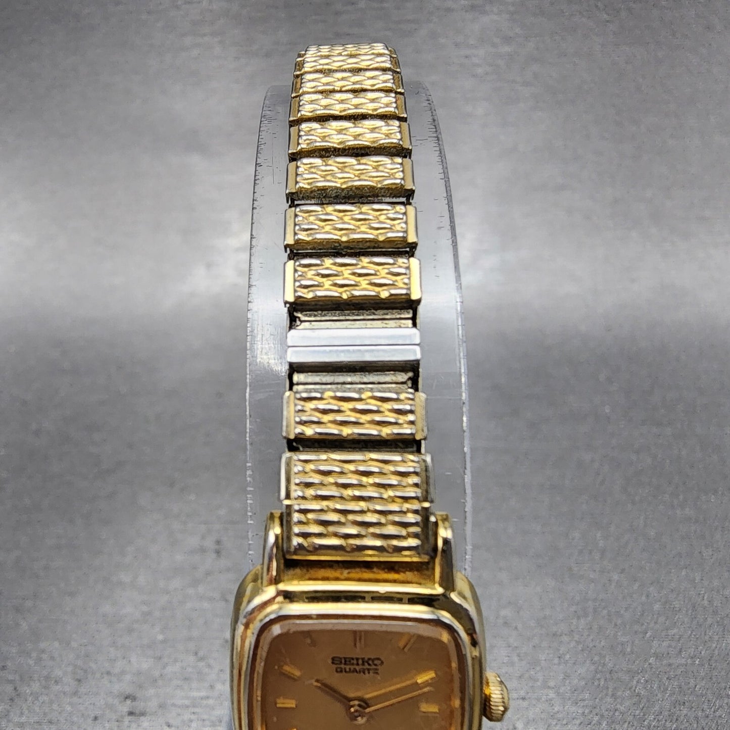 Seiko Watch Women 17mm Gold Dial Gold Tone Rectangle 2Y005B49 New Battery4