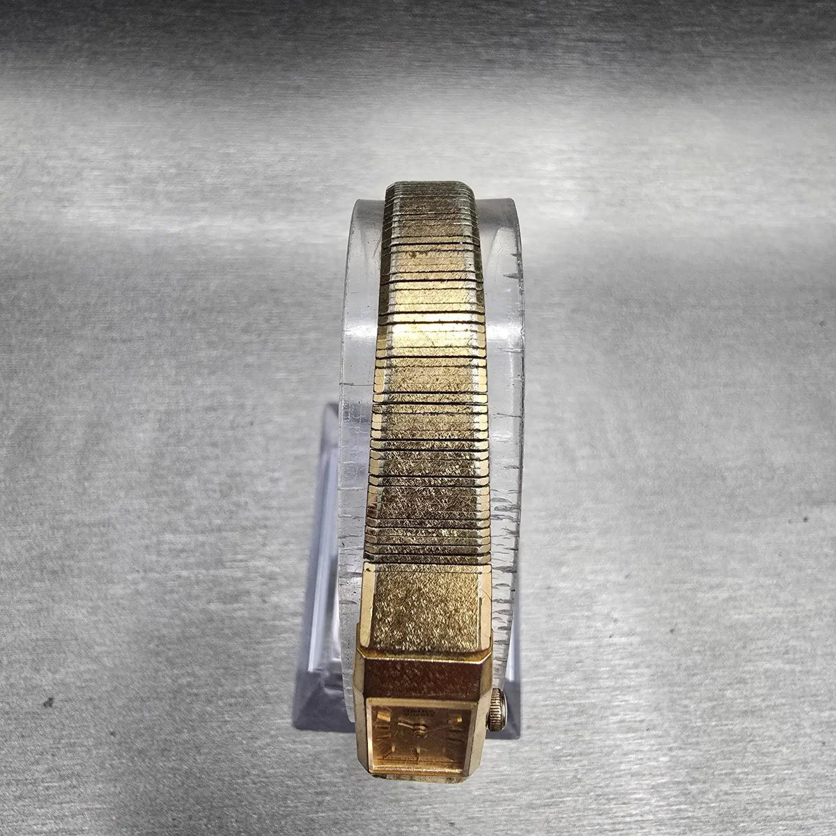 Seiko Watch Women 12mm Gold Dial Gold Tone Rectangle 1320-5049 New Battery 894