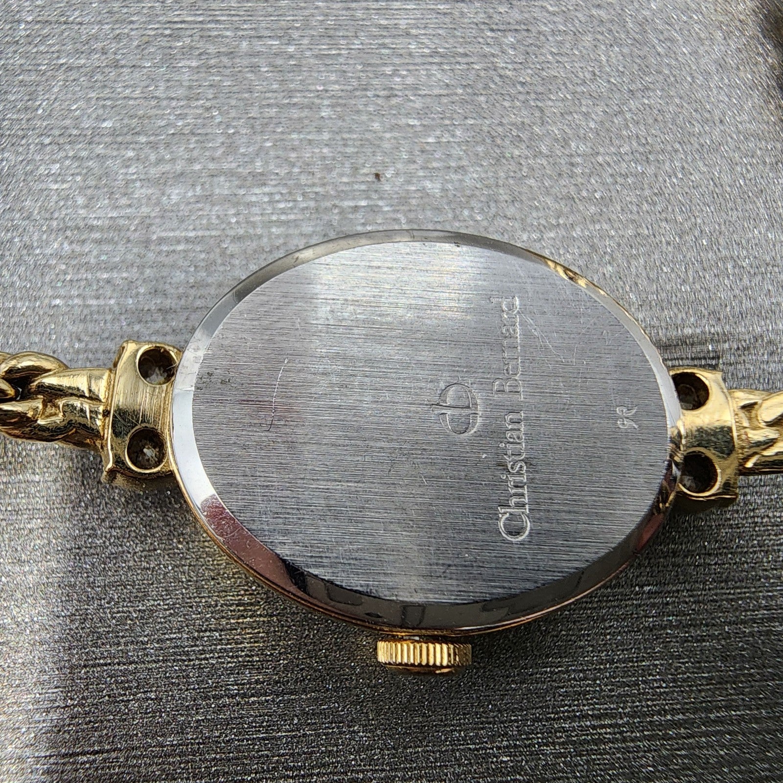 Christian Bernard Watch Women 16mm Cream Dial Gold Tone Oval READ!!! New Batt9