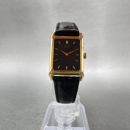Seiko Tank Watch Women 19mm Black Dial Gold Tone Rectangle 4N005101 New Battery5