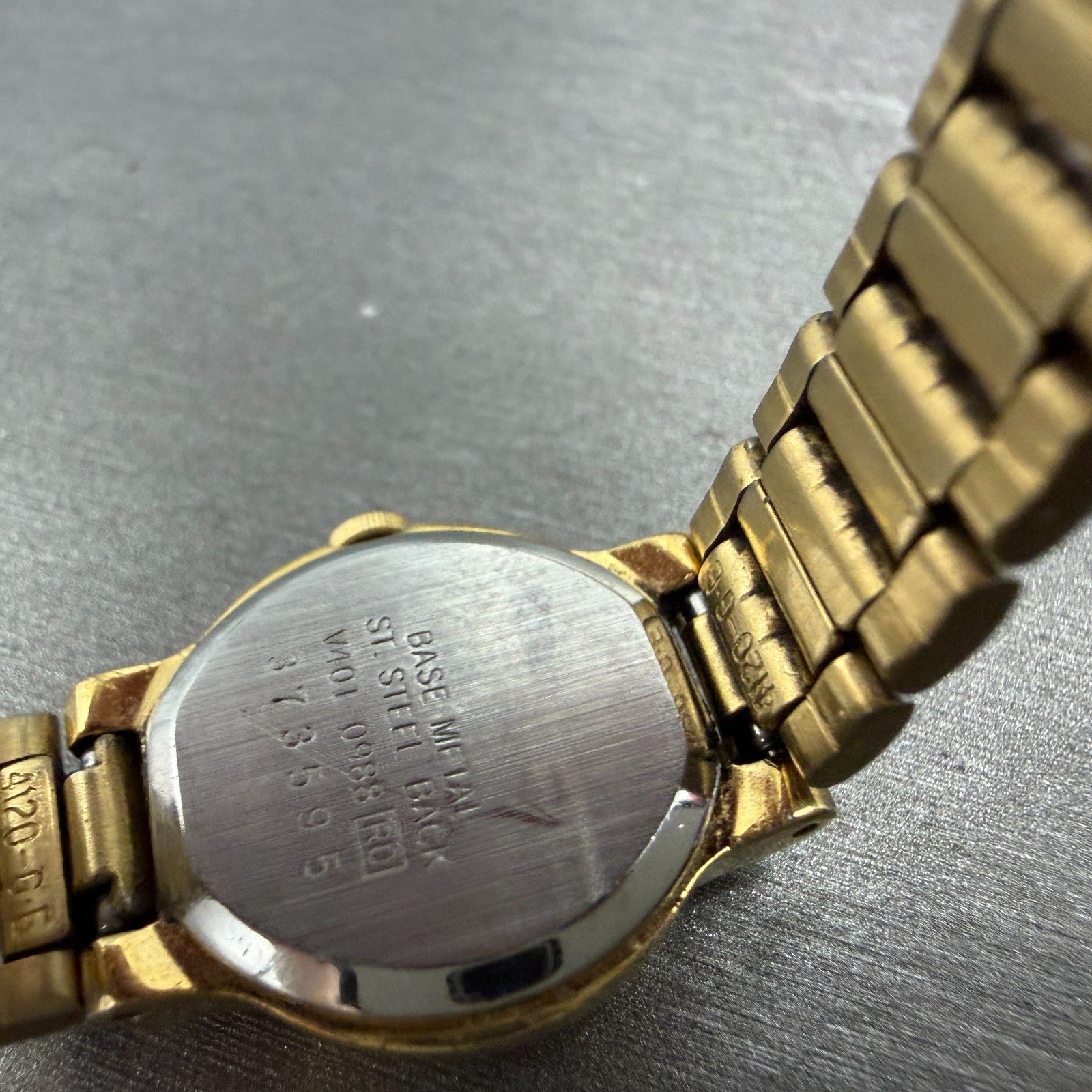Seiko Watch Women 19mm Cream Dial Gold Tone Round Vintage V401-0988 New Battery10