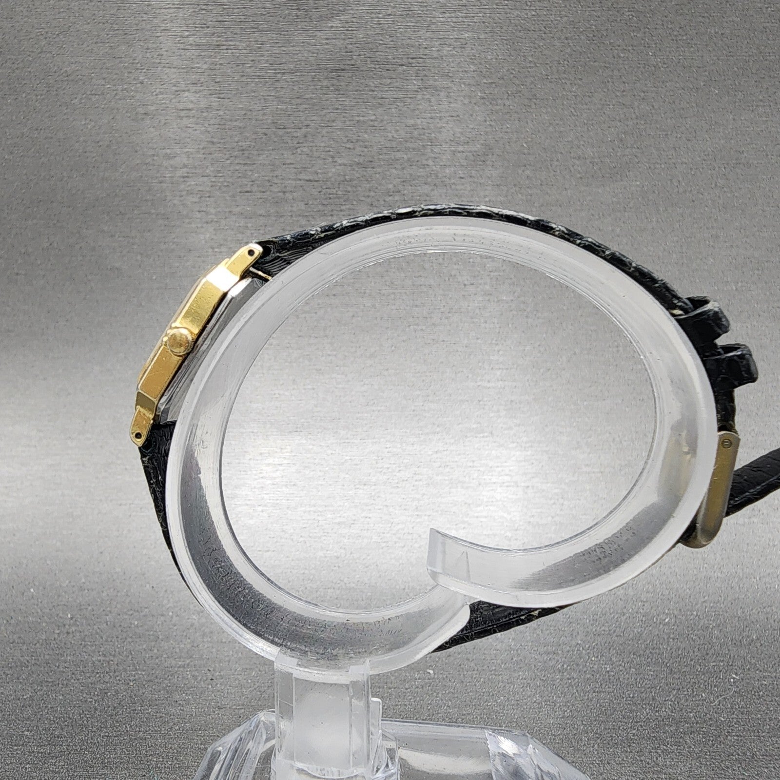 Seiko watch Women Gold Tone Gold Dial 19mm 2c205810 New Battery6