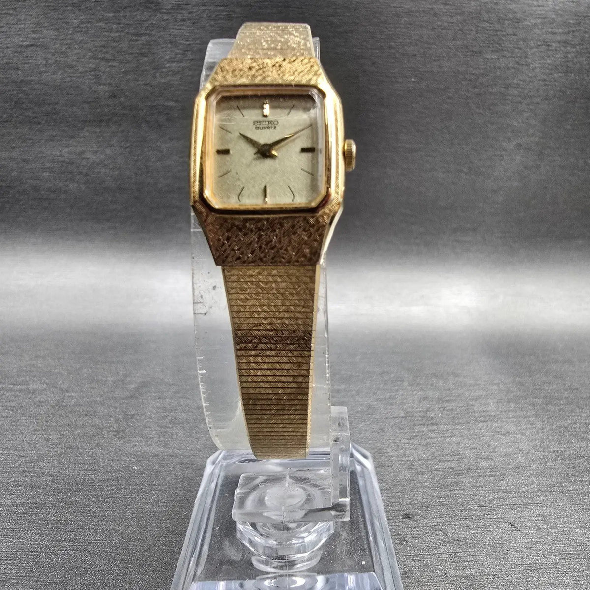 Seiko Watch Women 17mm Champagne Dial Gold Tone Rectangle 2C20-5789 New Battery5