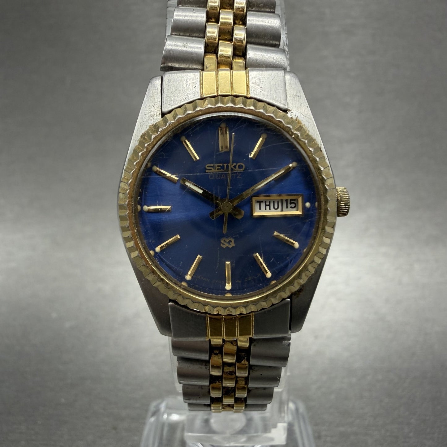 Seiko SQ Watch Women 24mm Blue Dial Two Tone Daydate 24mm Round New Battery B120