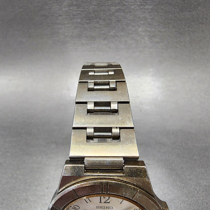 Seiko Lukia Watch Women 32mm Silver Dial Stainless Steel Daydate 5Y890B20 Works4