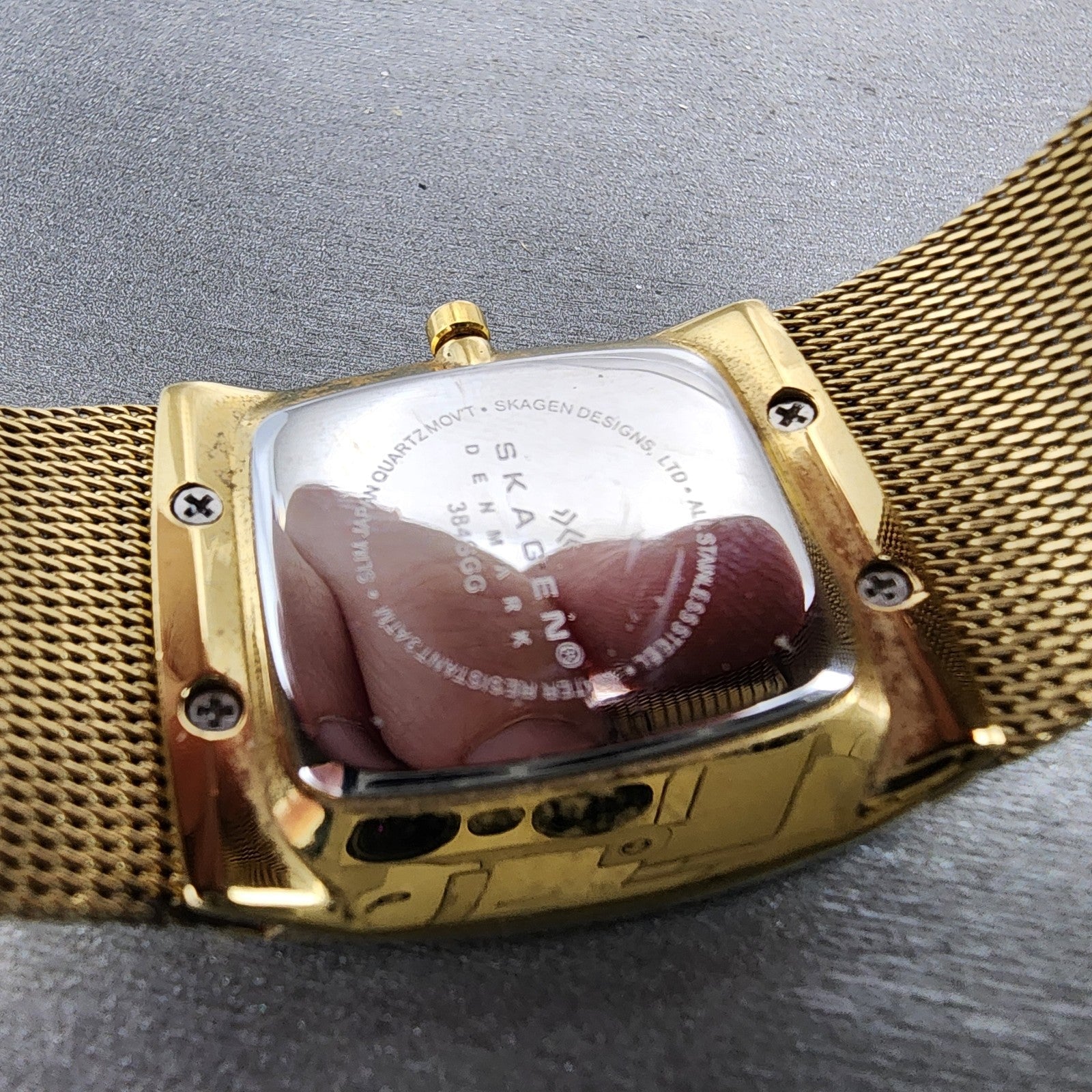 Skagen Tank Watch Women 27mm MOP Dial Gold Tone Rectangle 384SGG New Battery9