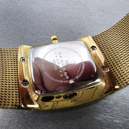 Skagen Tank Watch Women 27mm MOP Dial Gold Tone Rectangle 384SGG New Battery9