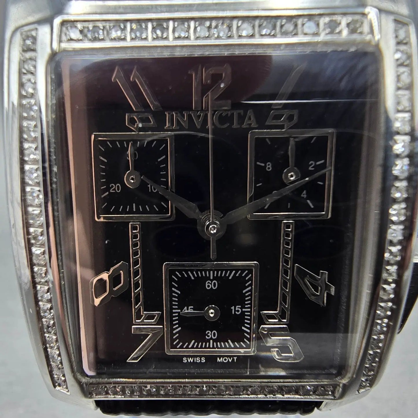Invicta Chronograph Watch Women 30mm Black Dial Silver Tone 2011 New Battery1