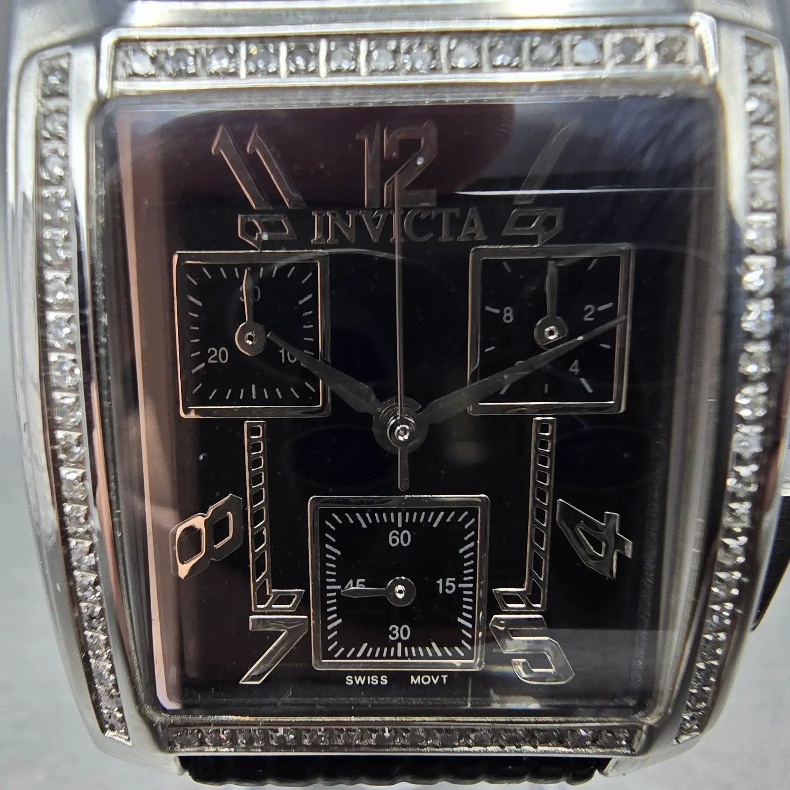Invicta Chronograph Watch Women 30mm Black Dial Silver Tone 2011 New Battery1