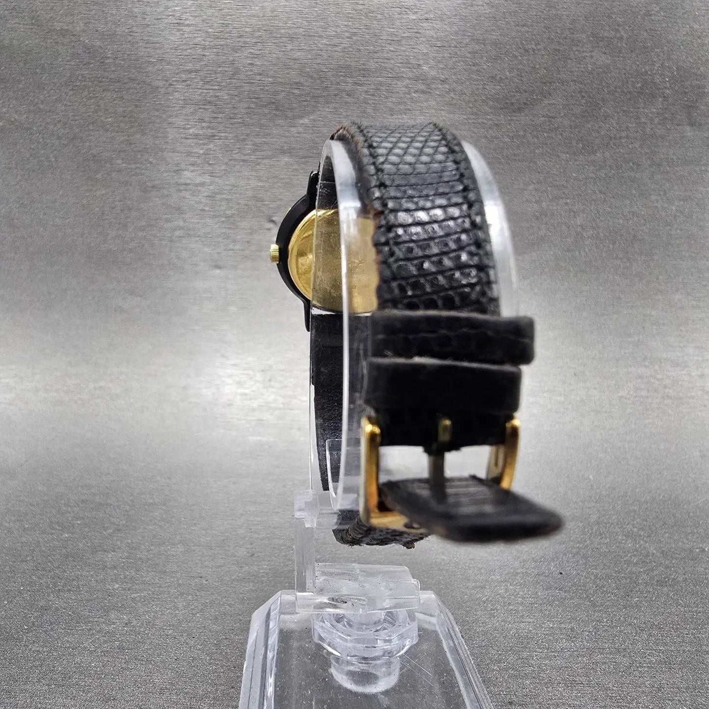 Gucci 3200L Watch Women 26mm Black Dial Black & Gold Tone Round New Battery8