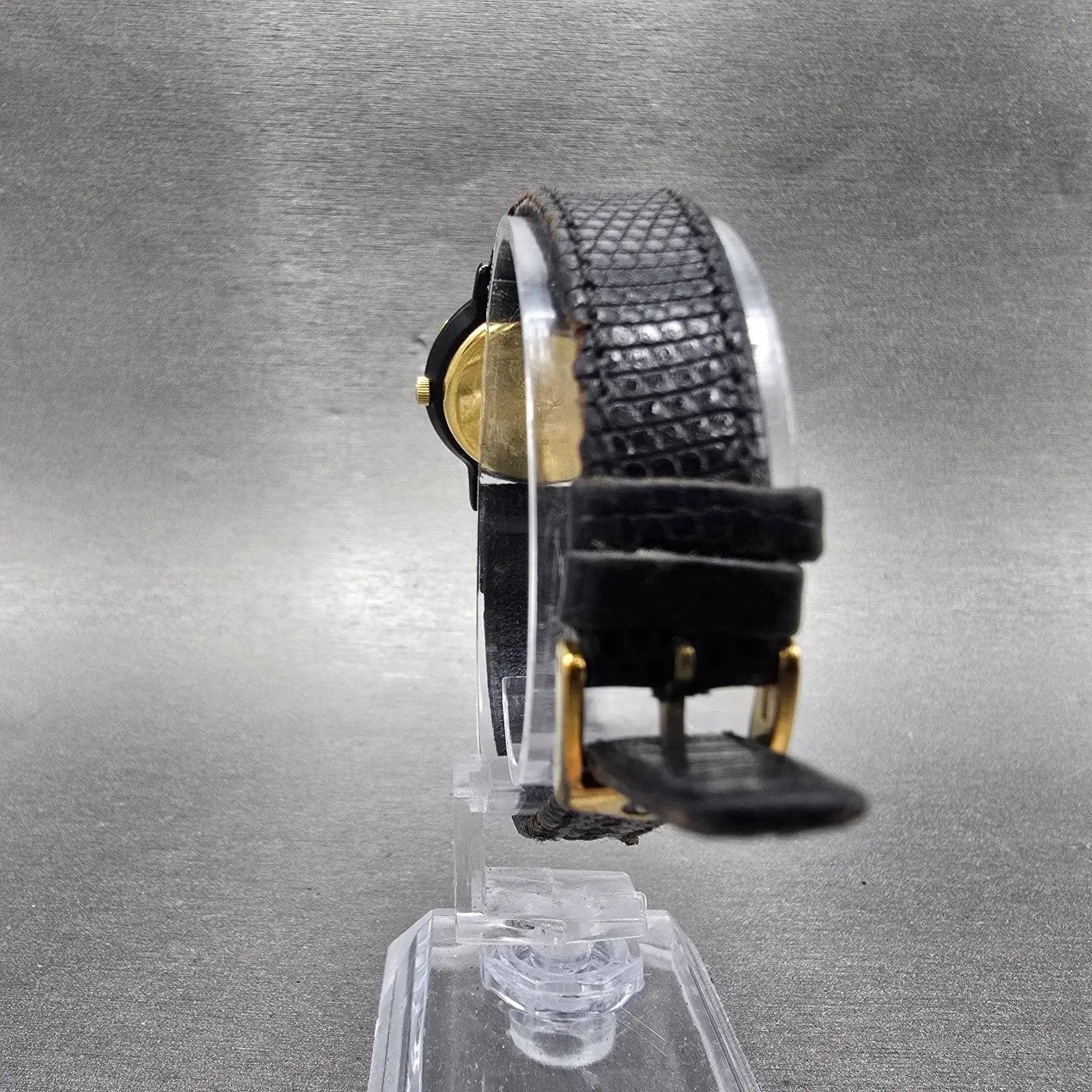 Gucci 3200L Watch Women 26mm Black Dial Black & Gold Tone Round New Battery8