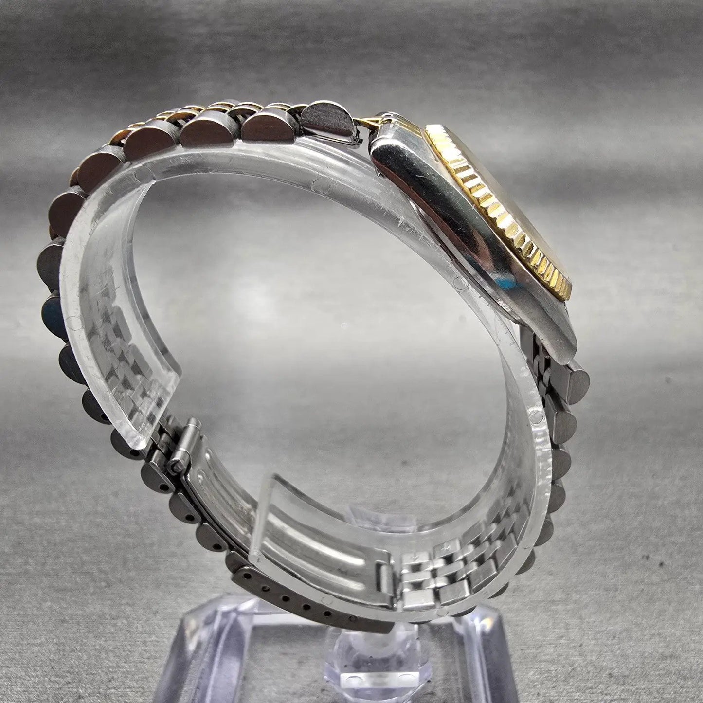 Seiko SQ Watch Women 24mm Gold Dial Two Tone Daydate Round 3Y03-0169 New Battery8