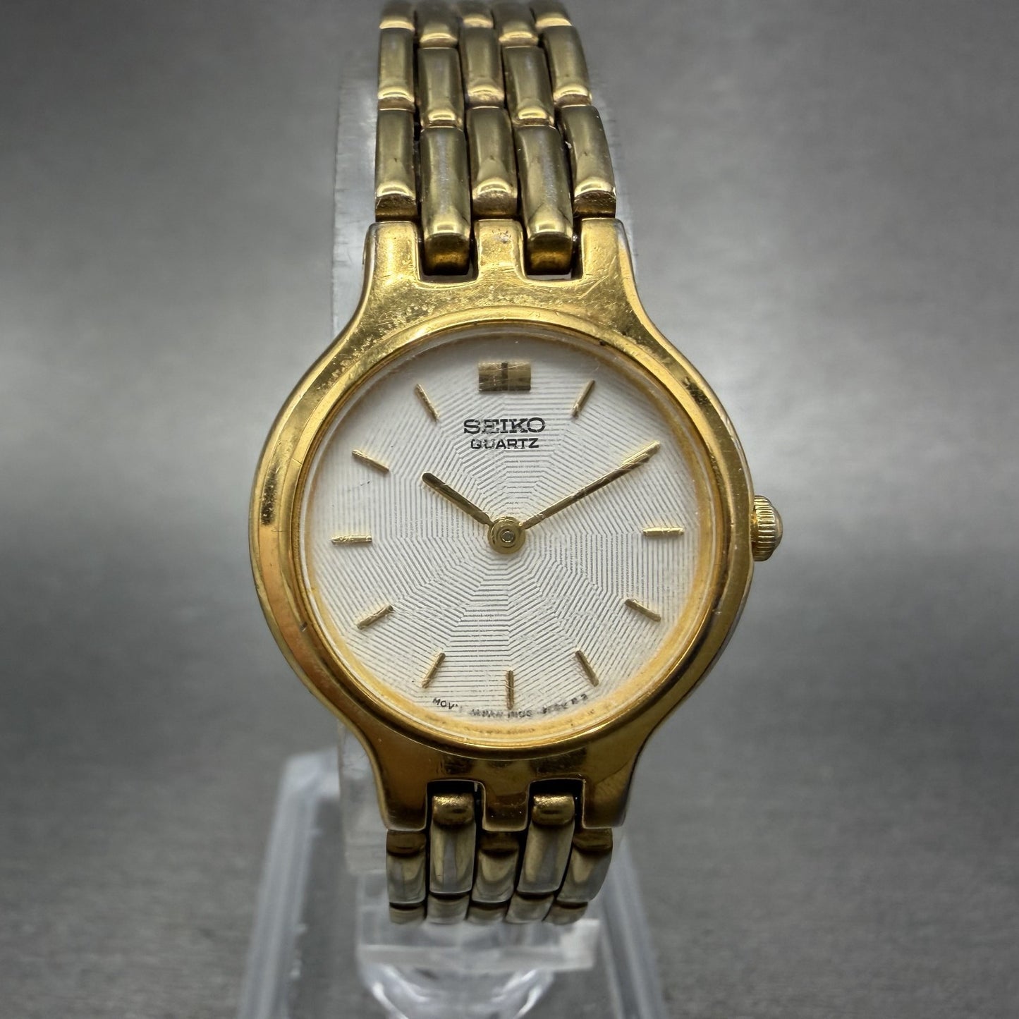 Seiko Watch Women 22mm White Dial Gold Tone Round 1n00-0a99 New Battery ABCD0