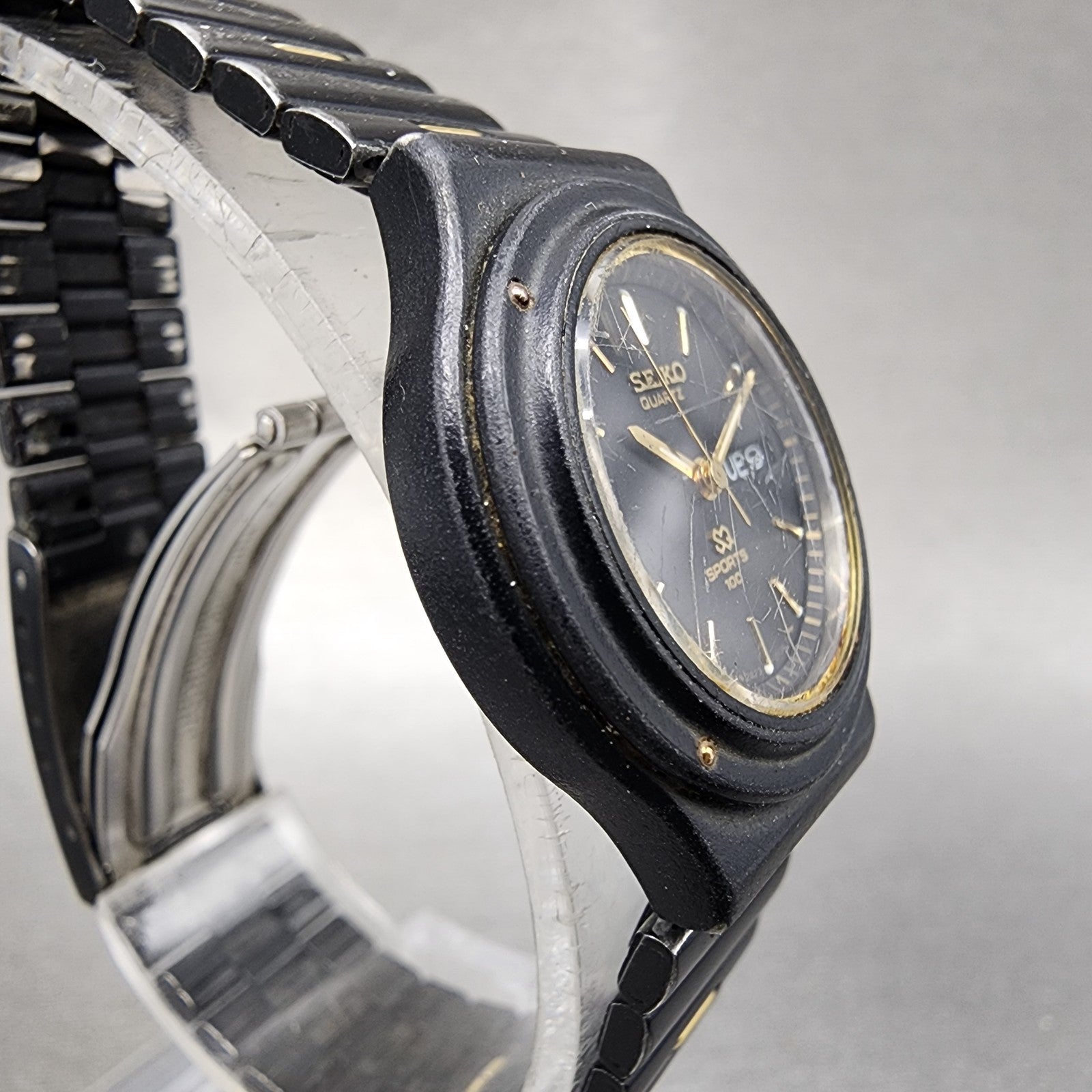Seiko SQ Sports 100 Watch Women 26mm Black Dial Black Tone Daydate New Battery3