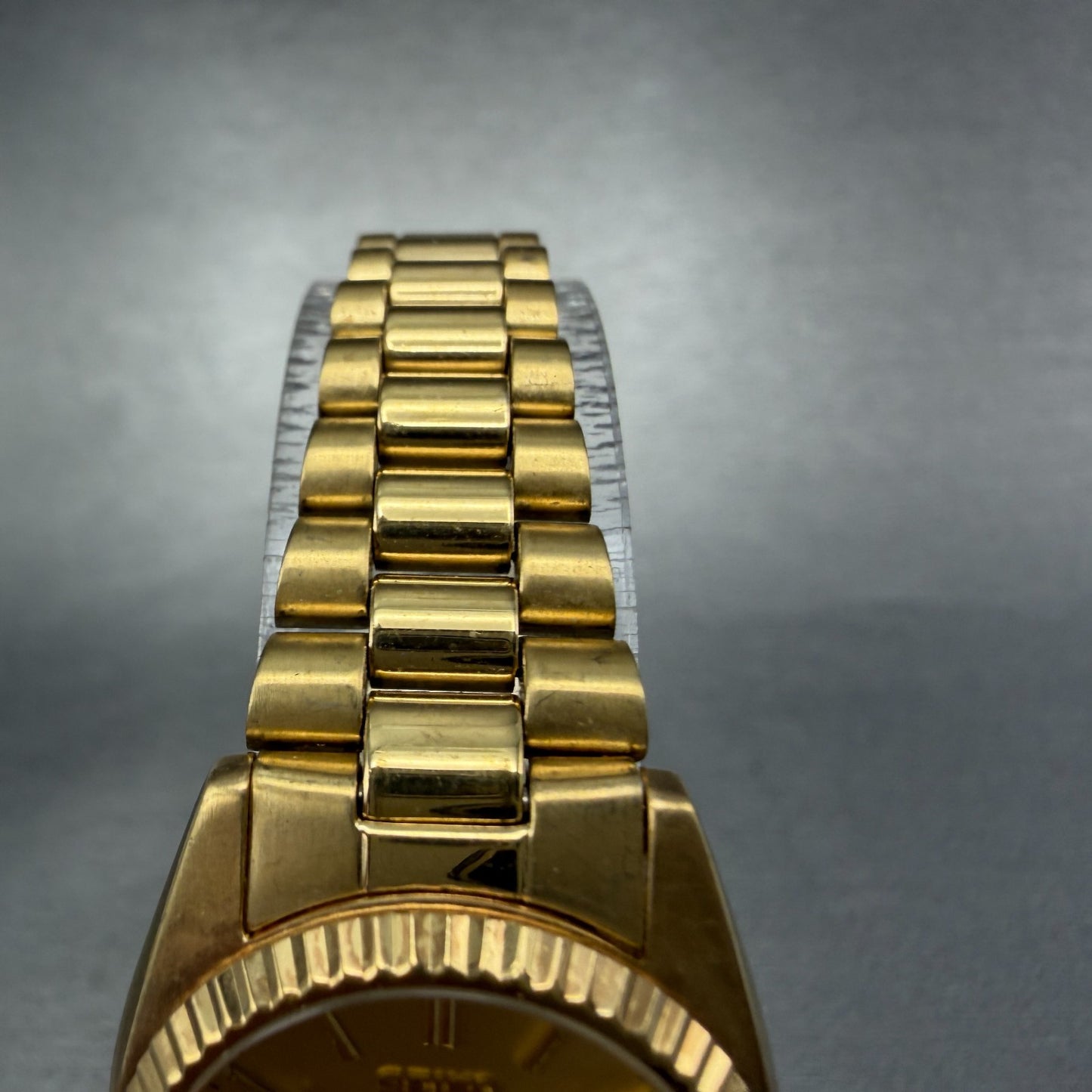 Seiko Watch Women 25mm Gold Dial Gold Tone Daydate Round 7N83-0041 New Battery L4
