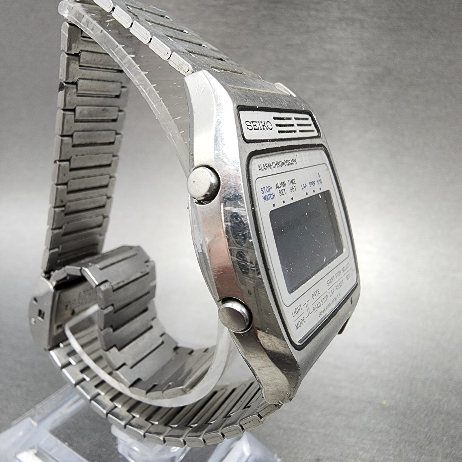 Seiko Digital Watch Men 35mm LCD Silver Tone A1585059 PARTS4