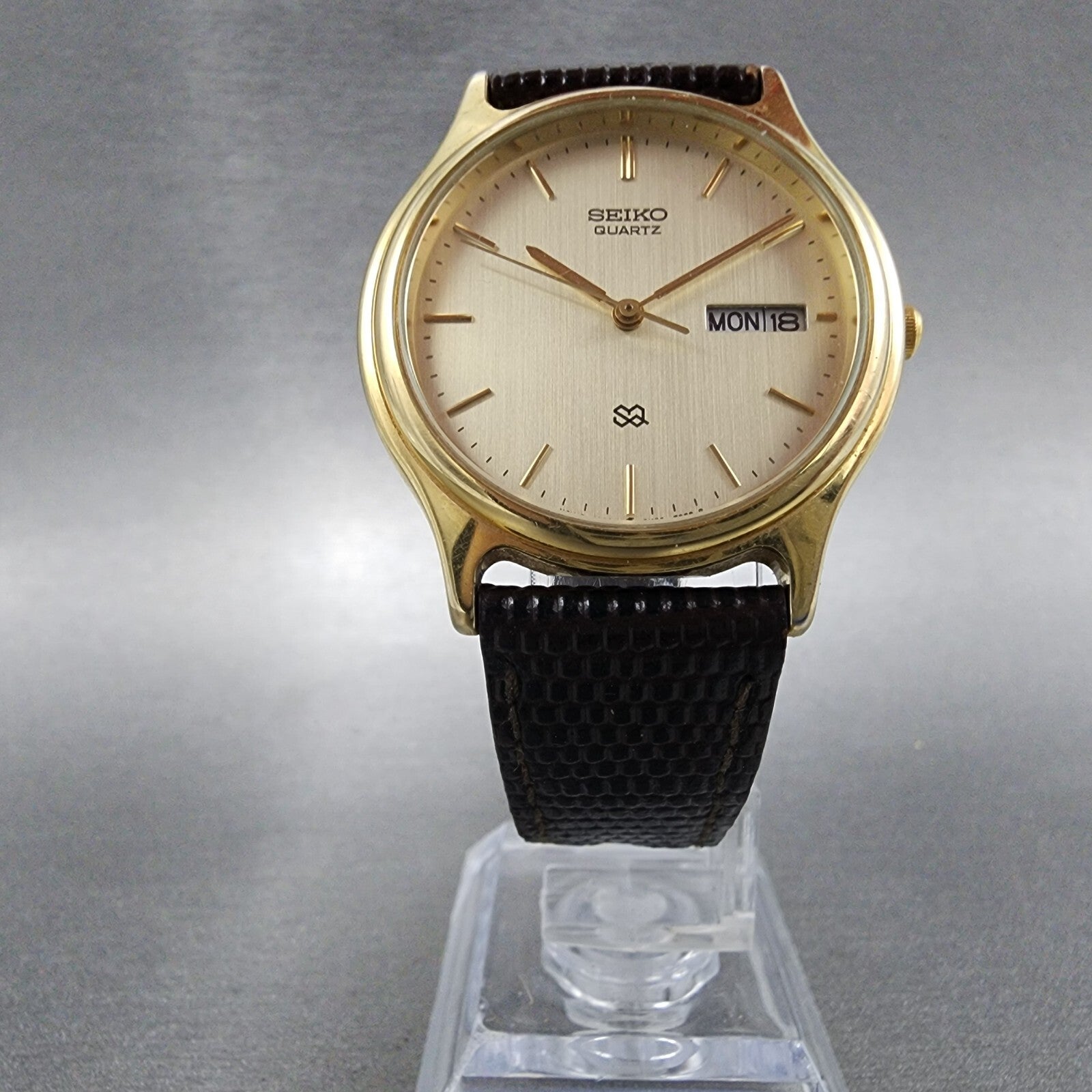 Seiko SQ Watch Men 34mm Champagne Dial Gold Tone Daydate 5Y237030 PARTS6