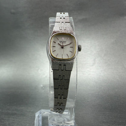 Seiko Watch Women 17mm Silver Dial Silver Tone Oval 7321-5399 New Battery TG65