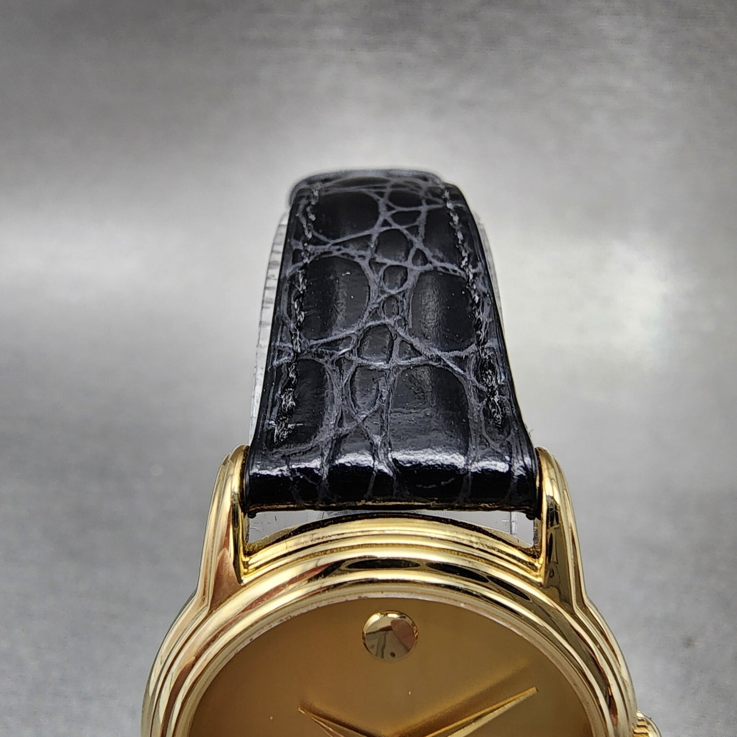 Movado Museum Watch Women 26mm Gold Dial Gold Tone Round 87 E4 9840 New Battery4