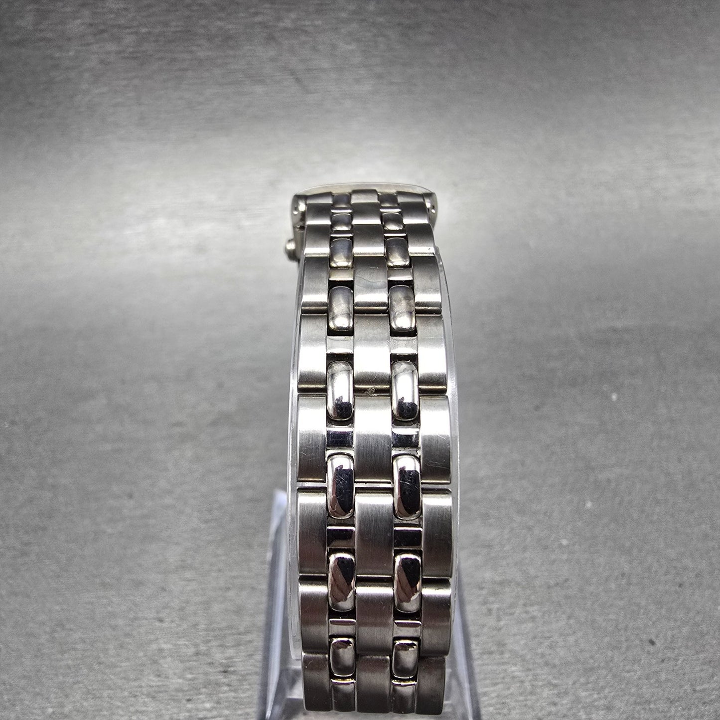 Raymond Weil Tango Watch 19mm MOP Dial Silver Tone Rectangle 5971 New Battery FG7