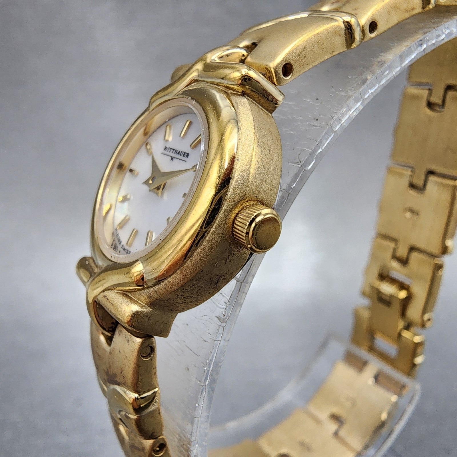 Wittnauer Watch Women 19mm MOP Dial Gold Tone Round RL8368 New Batttery2